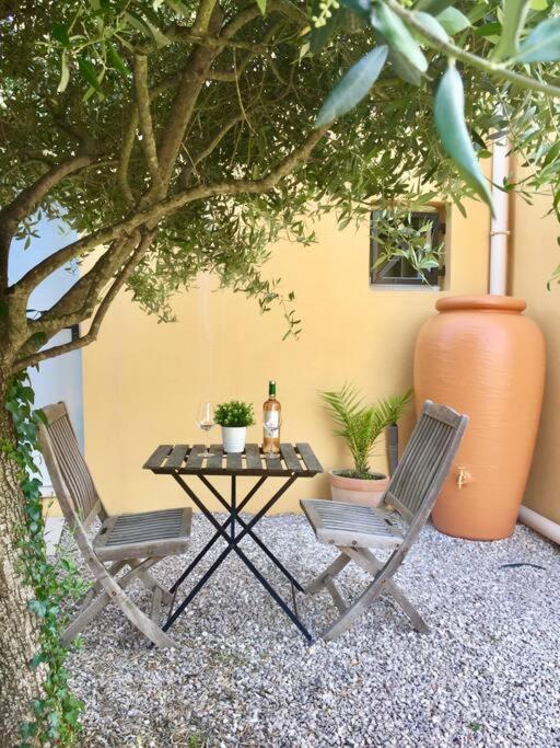 Studio Au Calme, Avec Terrasse Et Parking A Eze Village Exteriör bild